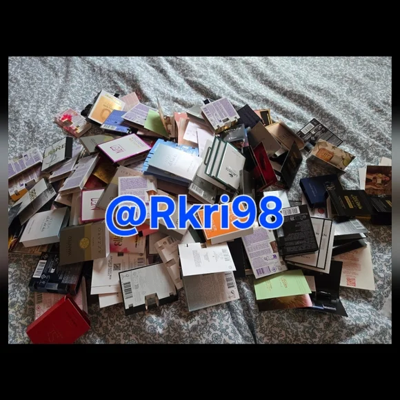 ✨️Mystery Sample Box✨️ - Picture 4 of 4